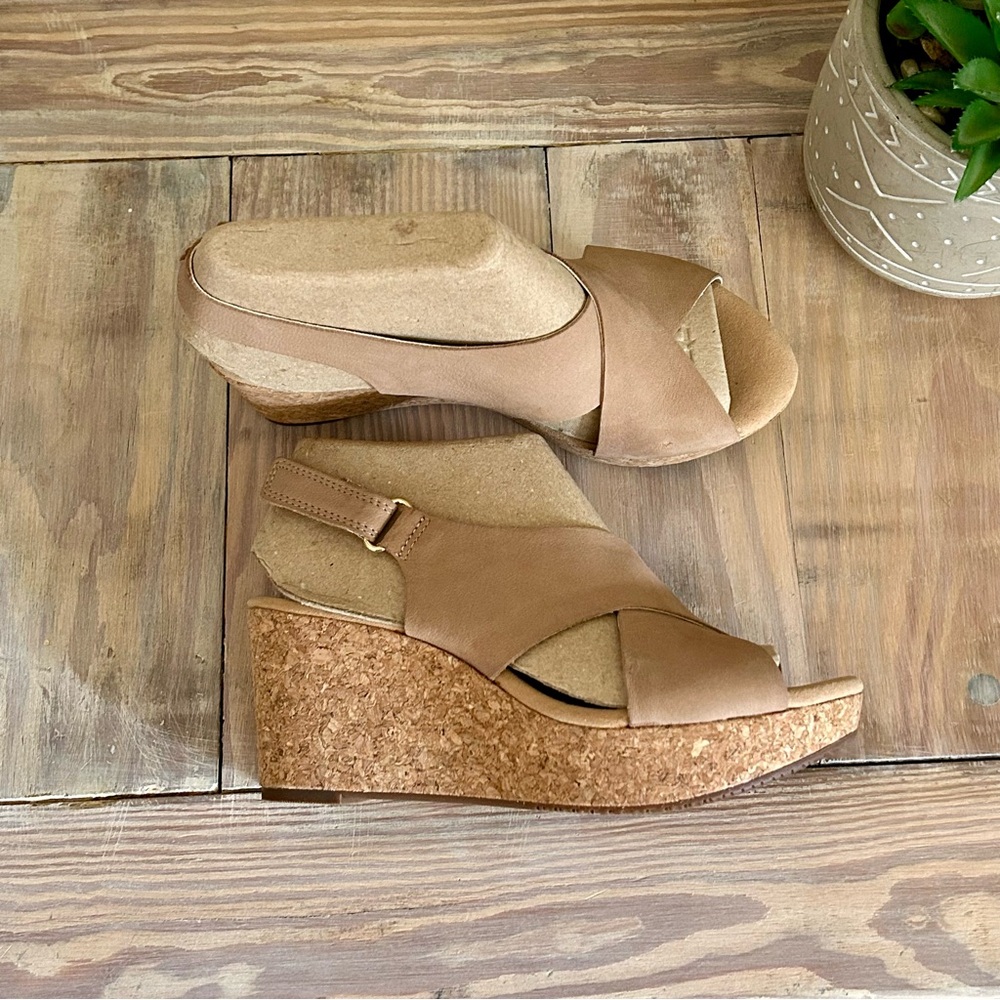 Clarks Sand Nubuck Leather Crisscross Wedge Sandal - Picture 11 of 12